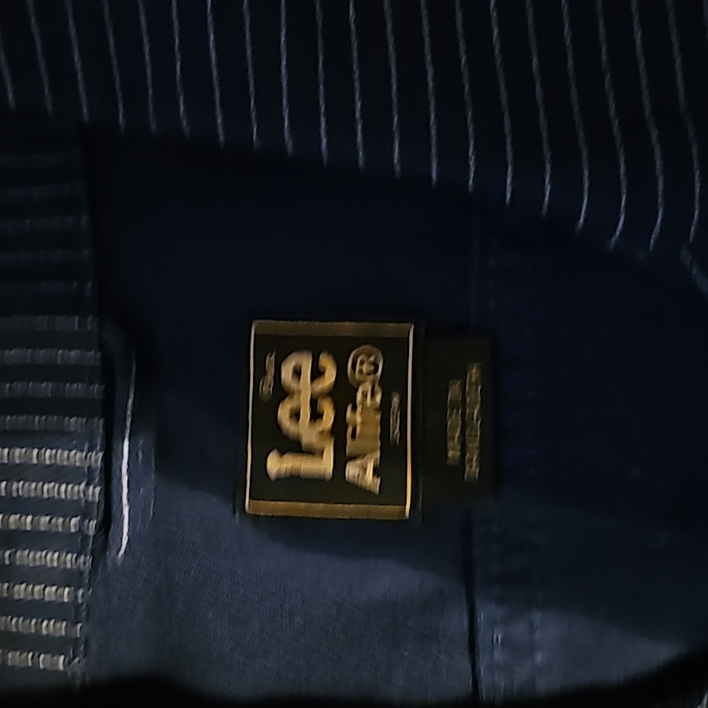 Jackets - Picture 3 of 9